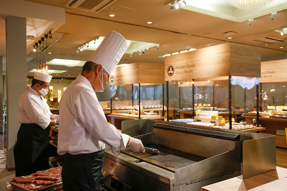 夕食バイキング・ライブキッチン