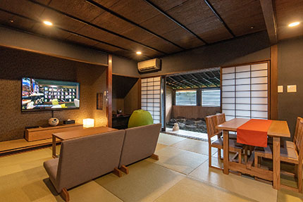 温泉露天付スイートツインルーム-岩風呂-