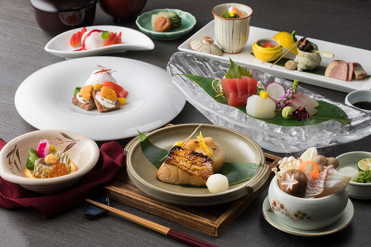 南紀白浜ならではの季節の旬をとりいれた絶品のメニューをご堪能ください。