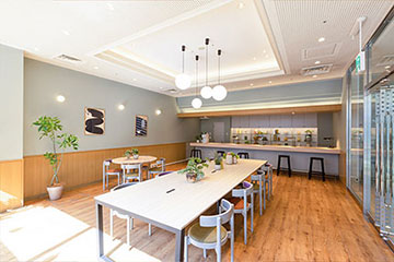 コ・ワーキングスペース「Chill Café」