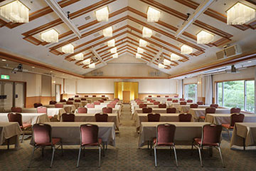 中会議室「緑風の間」450㎡