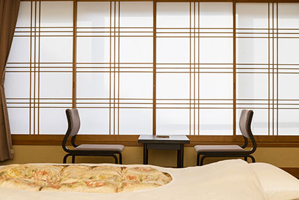 広縁（イス・テーブル）