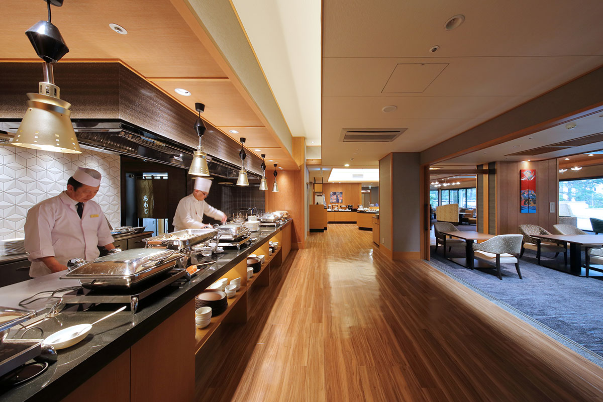 板前ライブダイニング「MAIWAI」でのビュッフェ