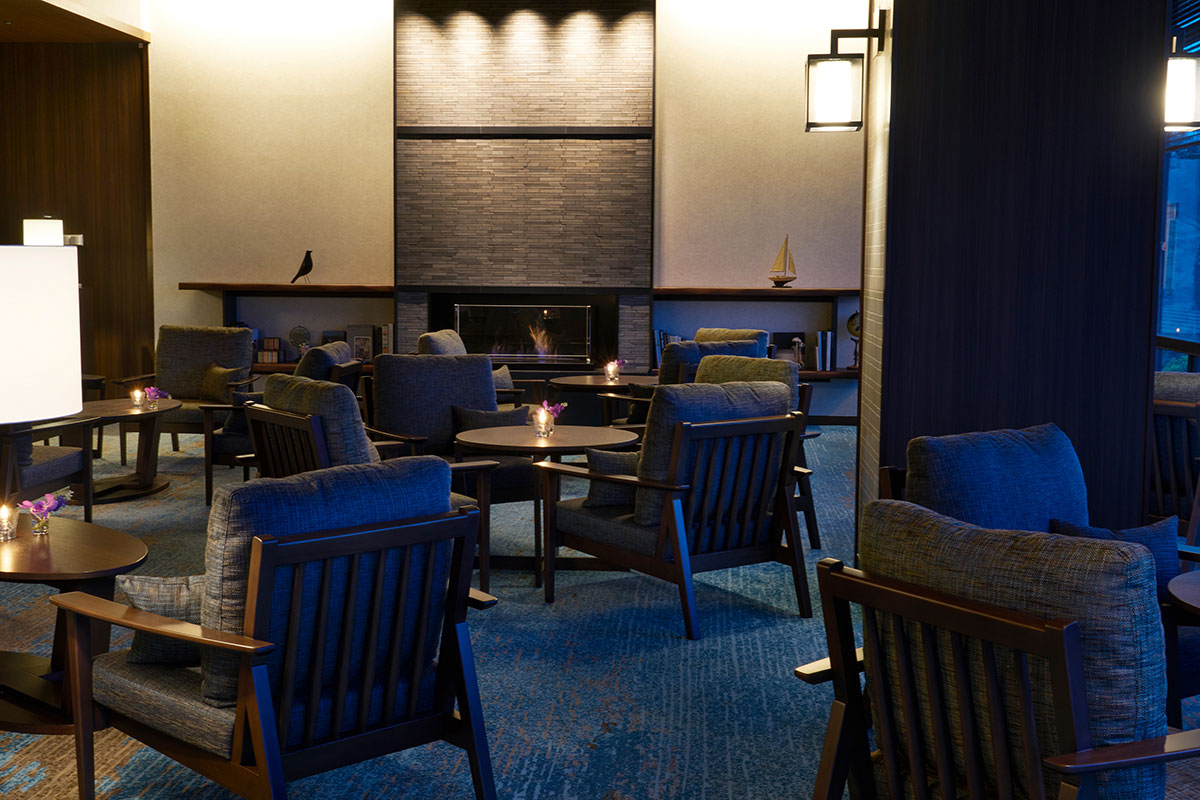 ラウンジ【ブルー・ナティエ】