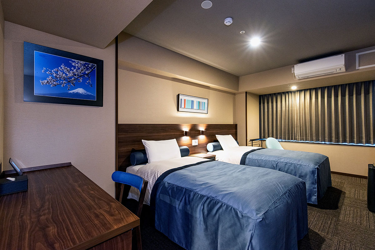 ★★モデレート・ツイン