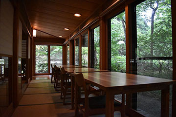 山荘「母里乃館」