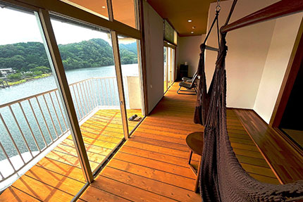 プレミアムレイクビューデッキルーム