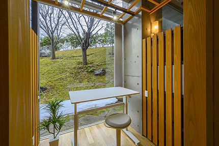 個室（スタンディングテーブル）