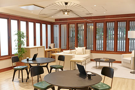 ご宿泊者様専用のワーキングラウンジです。
