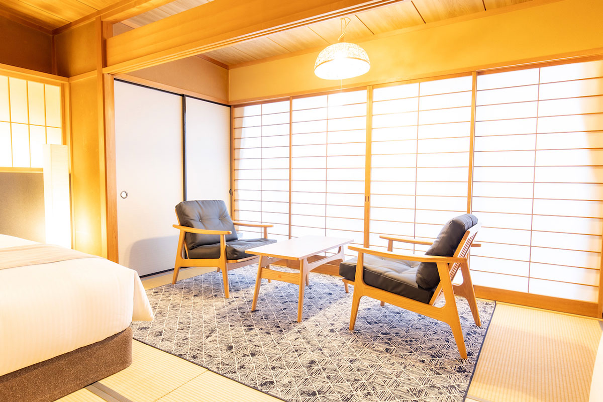 椅子はマルニ木工の60シリーズ