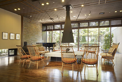 ロビーラウンジ